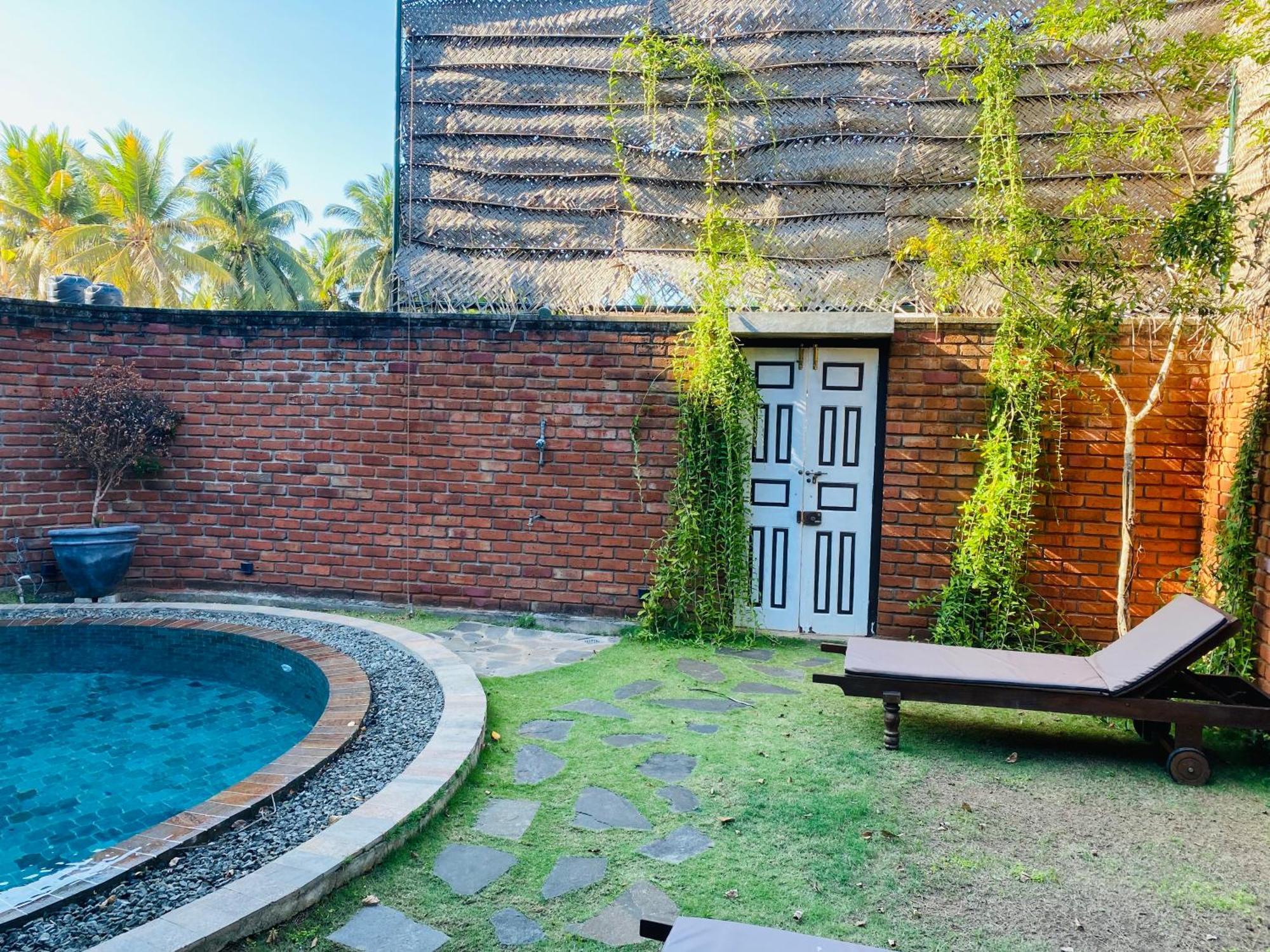 Thaprobana Villa Tangalle - Private Villa Экстерьер фото